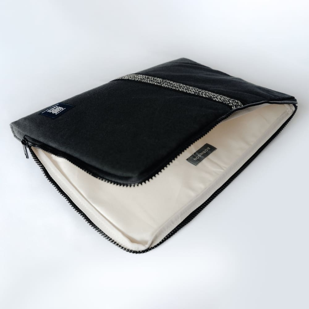 Computer case 15’’ ANYTHINGxROBINSON Black - Pouch