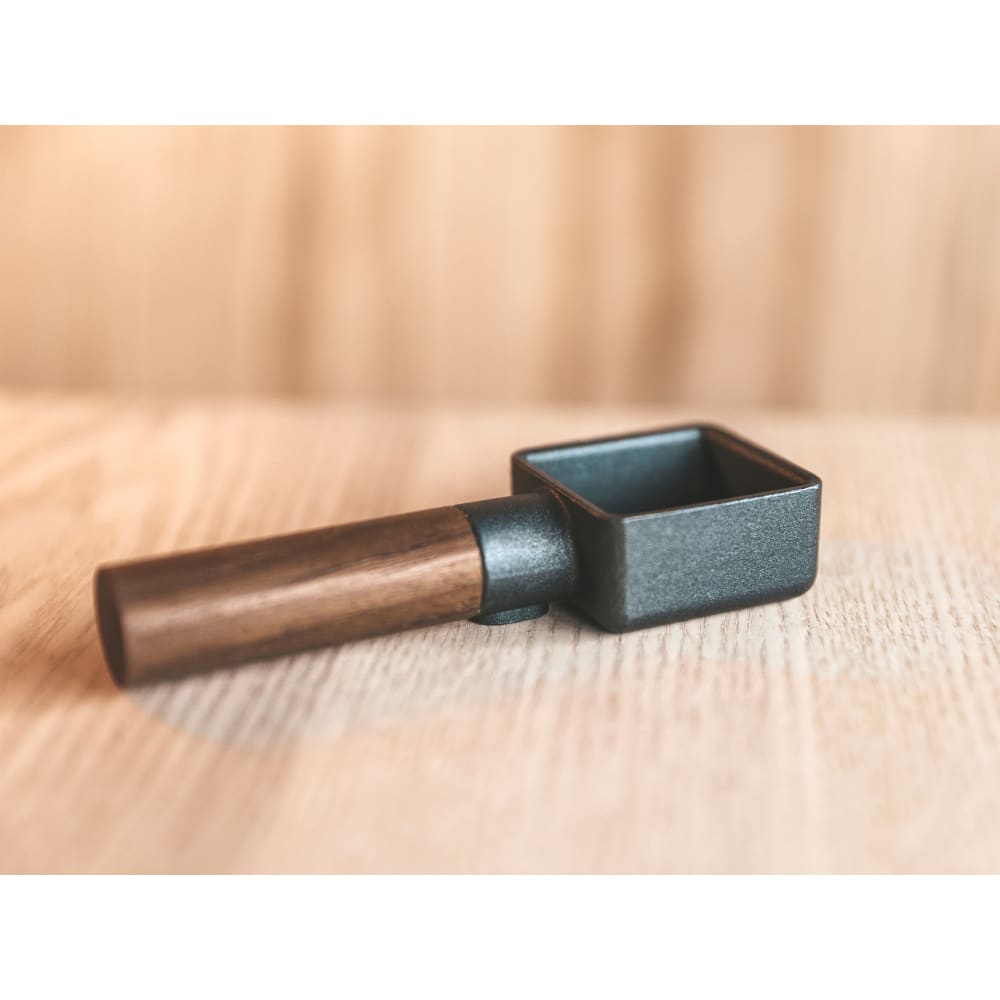 Sqoop (cast iron walnut wood teflon) - Coffee Accessories