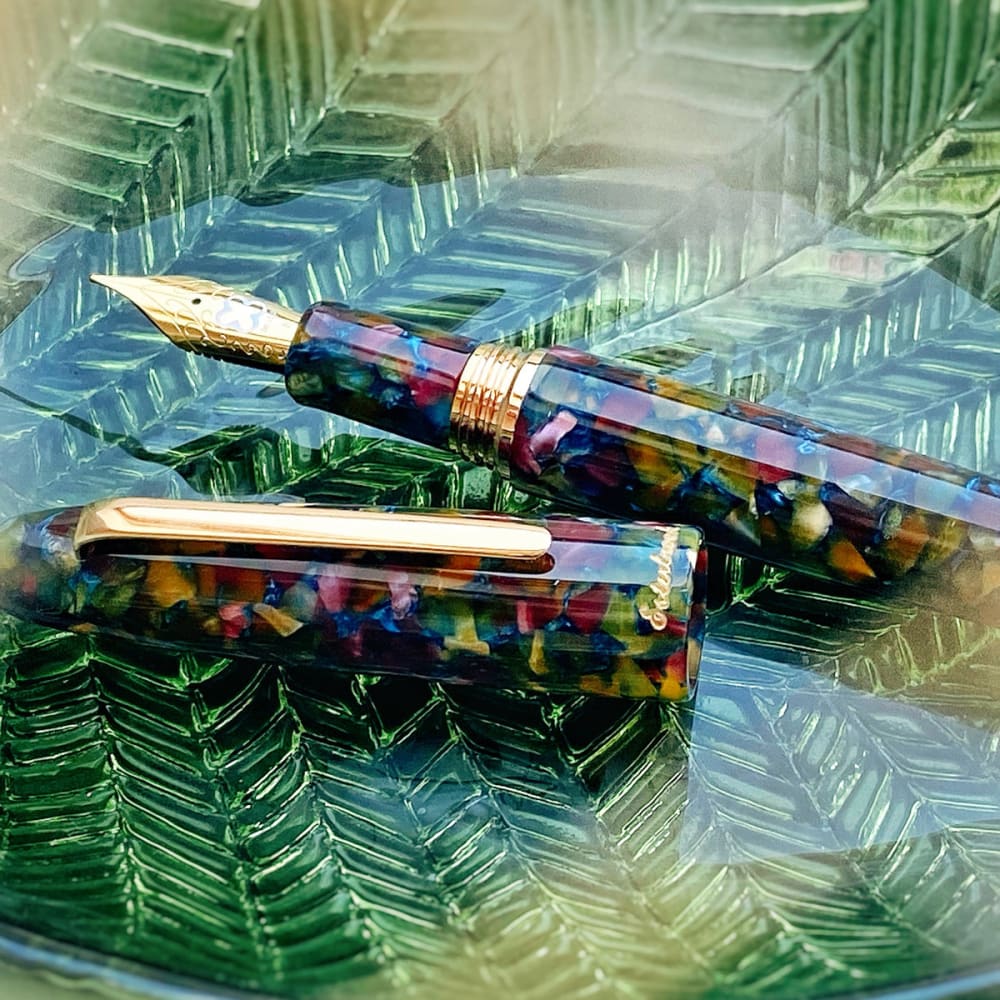 Estie Oversize Botanical Gardens Gold Trim - Fountain Pen