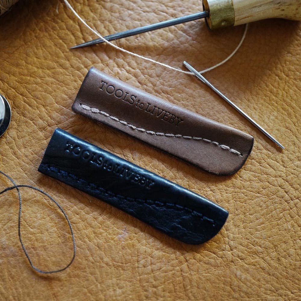 Pen cap - 5cm length - Brown x 1 + Black x 1