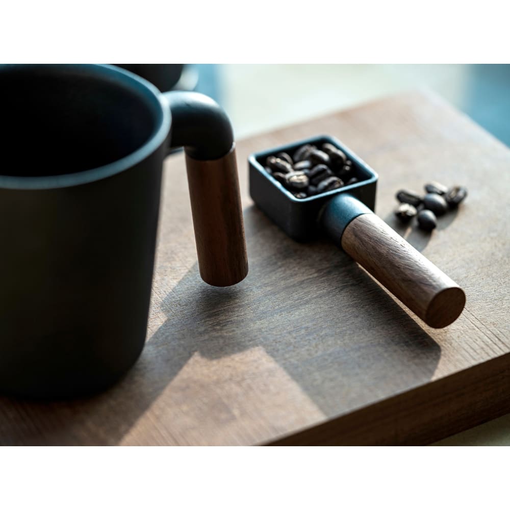 Sqoop (cast iron walnut wood teflon) - Coffee Accessories