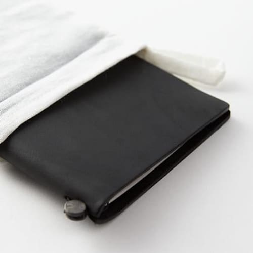 TRAVELER’S notebook cover Black in Leather - TRAVELER’S