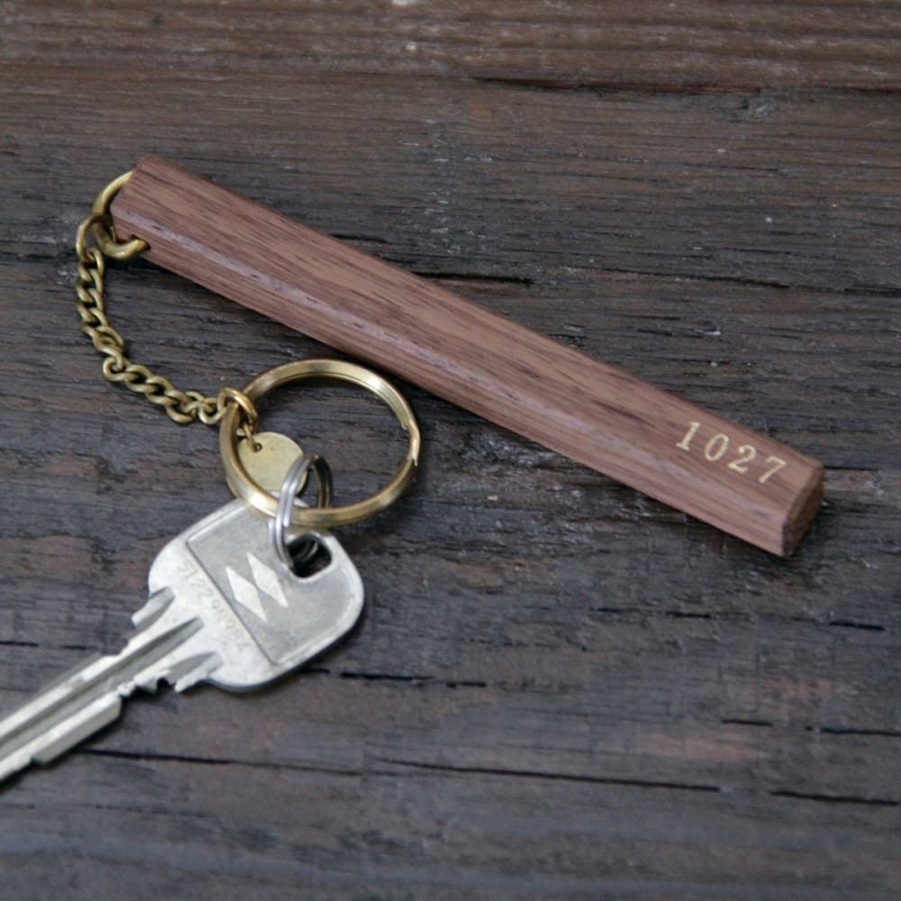 WOOD HOTEL KEY-HOLDER MERBAU - Key Holder